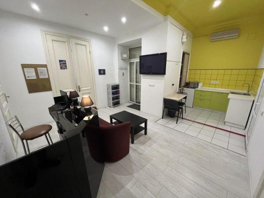 Friends Hostel Kiev Dış mekan fotoğraf